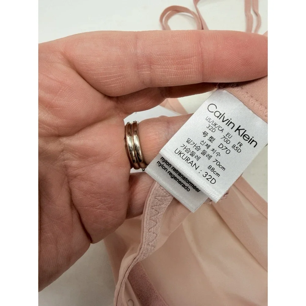 Calvin Klein Womens 32D Sheer Marquisette Unlined Plunge Bra QF6727 in Pink 1476